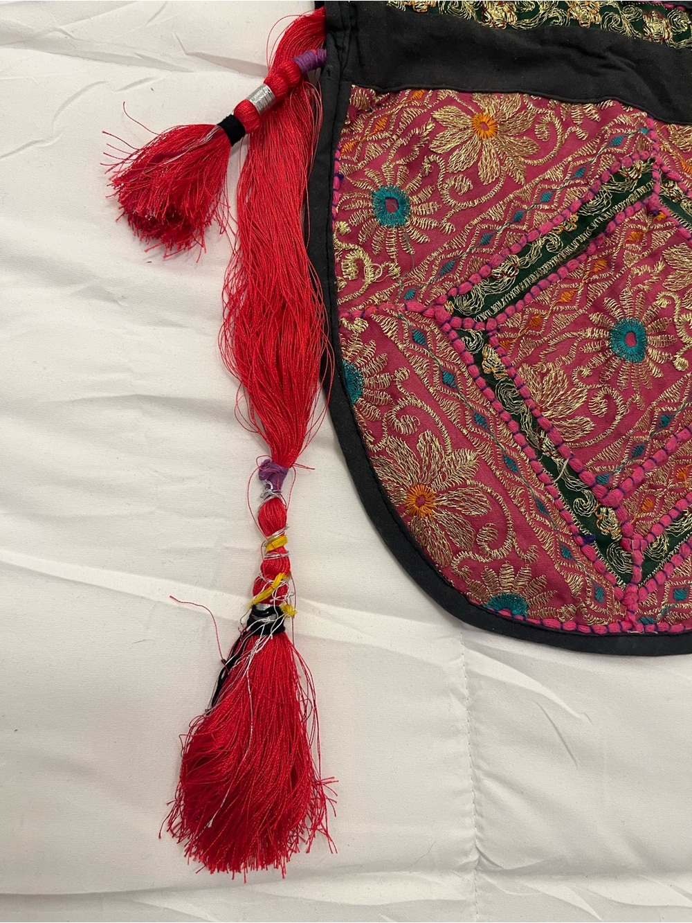 Handmade Embroidered Tassel Boho Crossbody Bag Pink Gold Festival Artisan - Picture 5 of 8